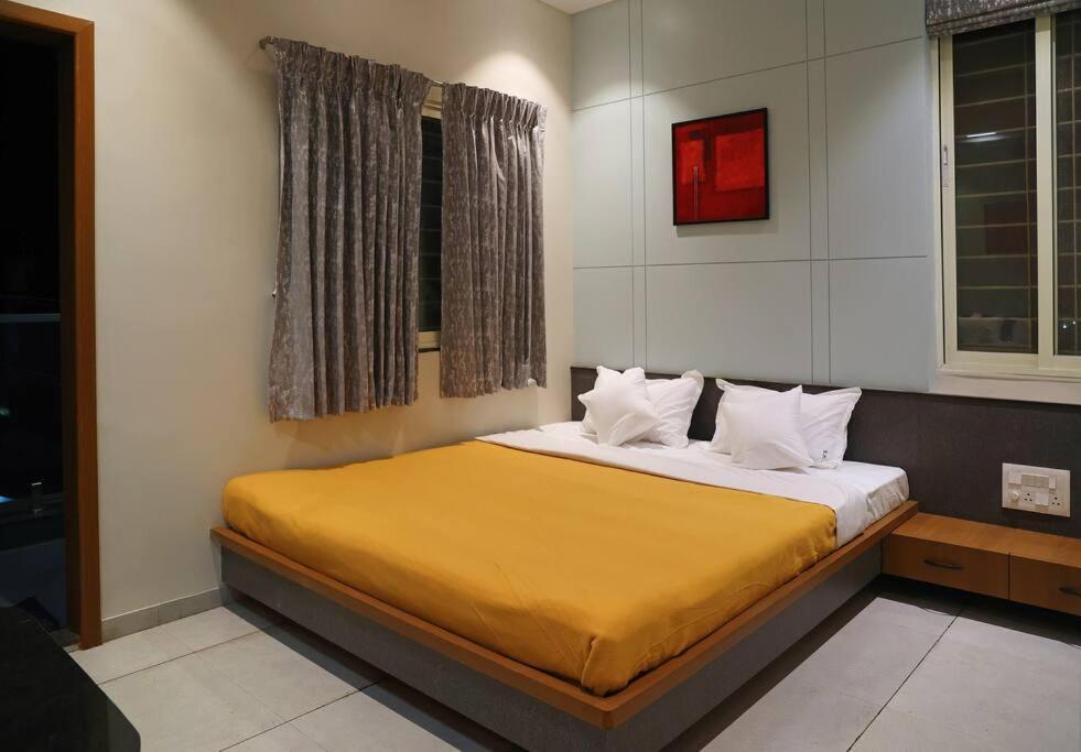 'Sumadhu Homes - 201 ' Kolhapur Exterior photo